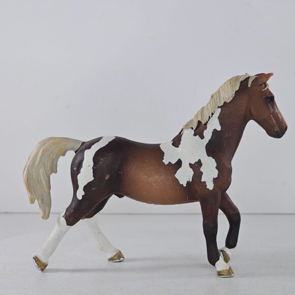 Schleich Trakehner Stallion Pinto Horse #13756 - Picture 5 of 8